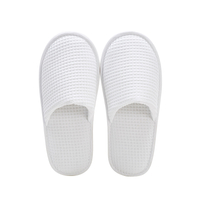 Custom Hotel Supplies Soft Disposable Waffle Slippers With Anti-Slip Sole for Guests