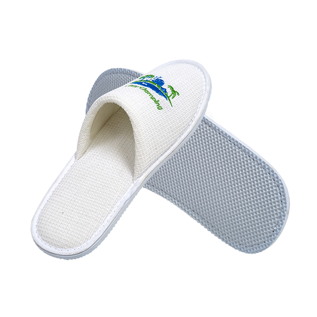 Customized White Spa Slipper Luxury Hotel Bathroom Slippers for Man And Women Waffle Sole