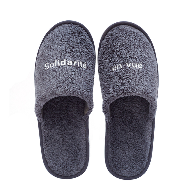 Customized Logo One Time Use Make Coral Fleece Hotel Unisex White Disposable Hotel Slippers Wholesaler